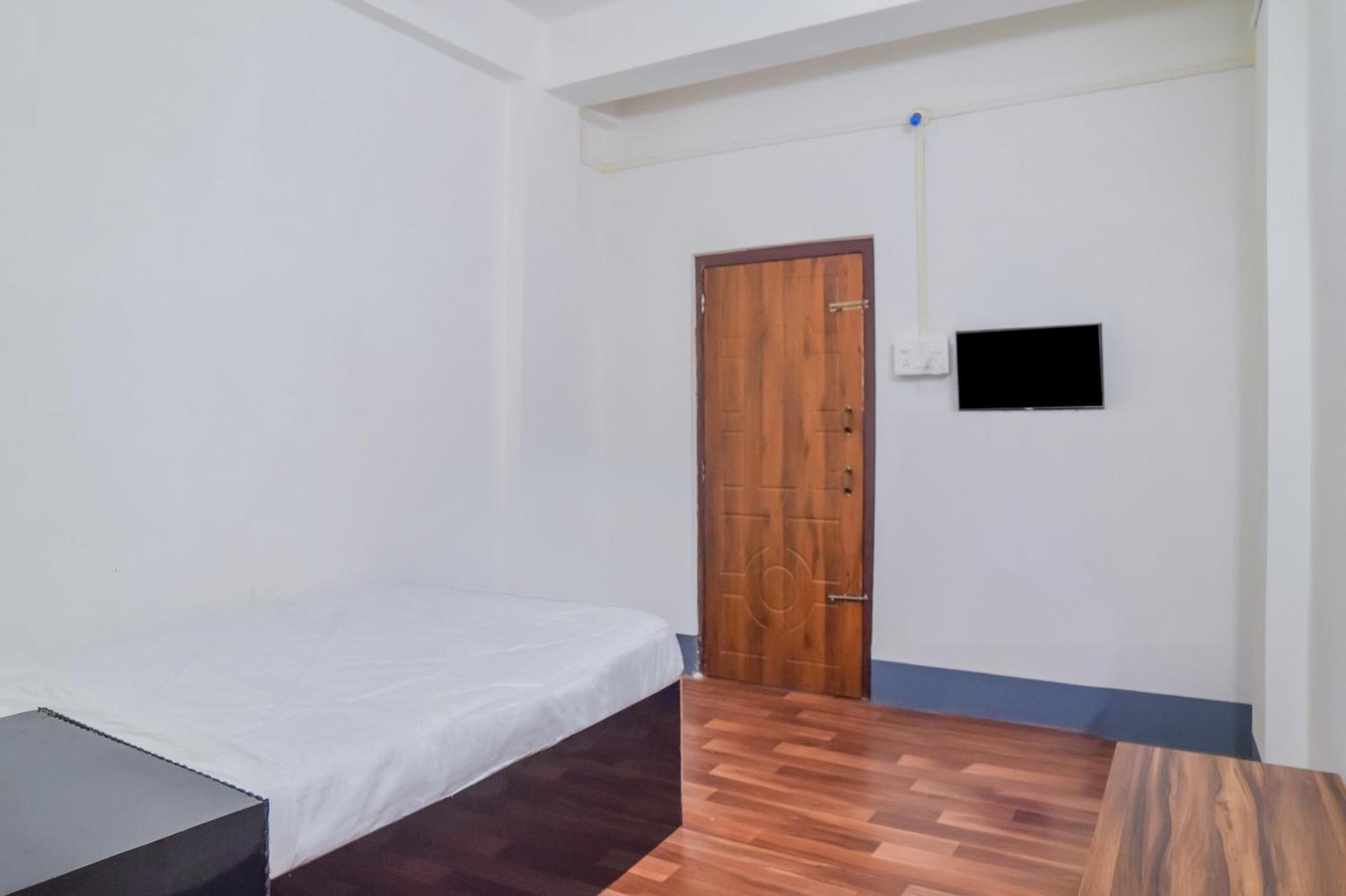 Hotel O Dc Lodge Kaharpara 外观 照片